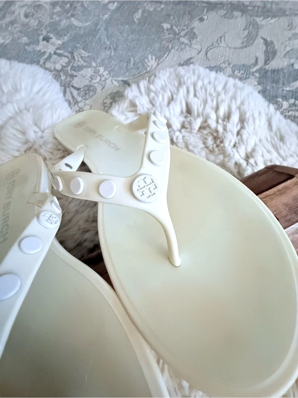 TORY BURCH New Ivory Studded Jelly Sandals 10